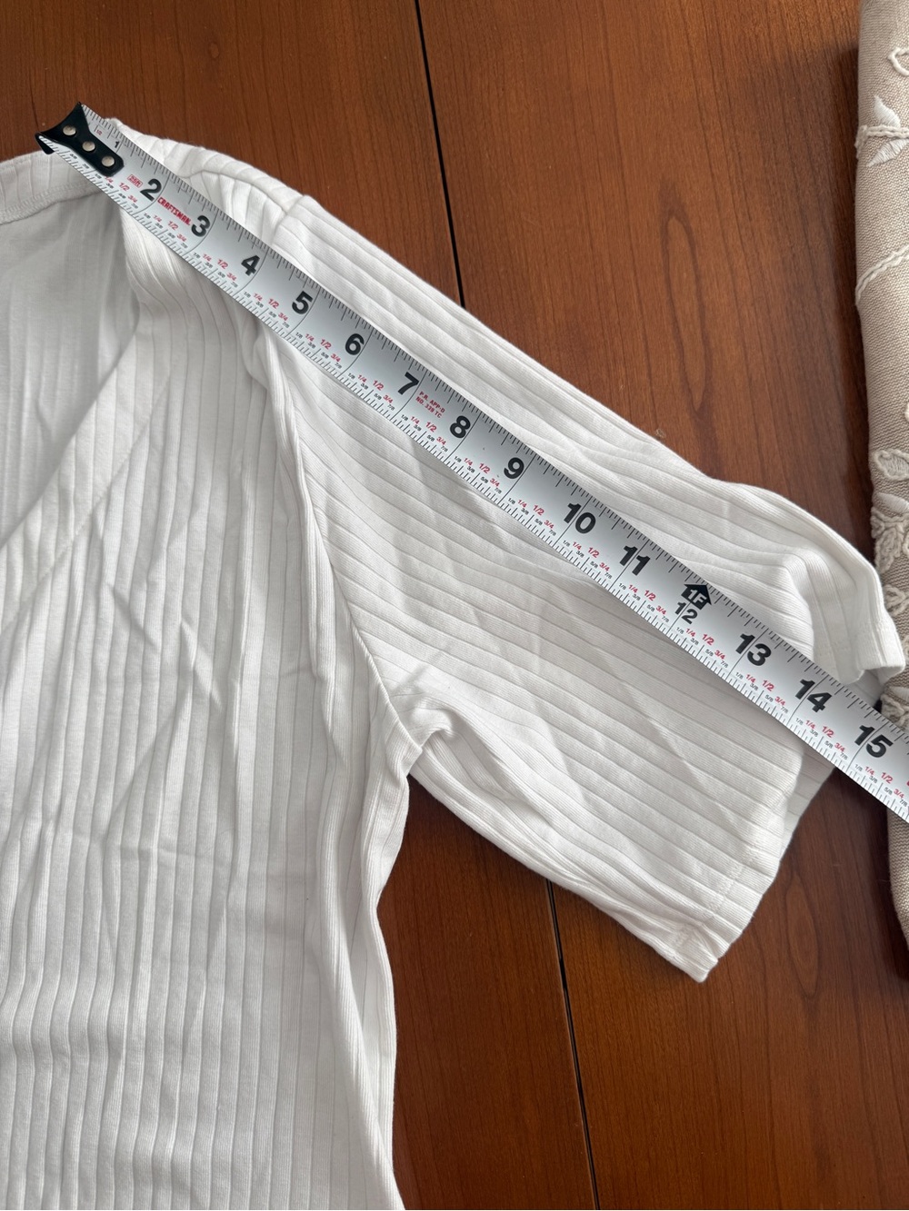 GAP White Ribbed Button-Front Short Sleeve Top - Picture 4 of 4